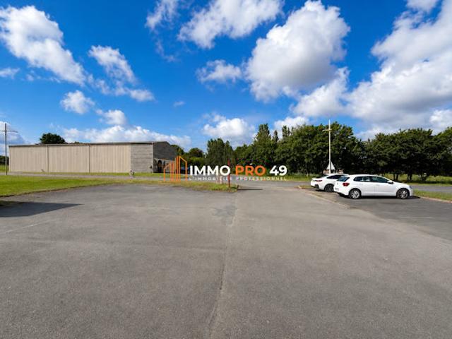 Local Commercial location à Cholet, Maulévrier