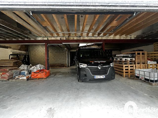 Local Commercial location à Vieux Cognac, Cognac