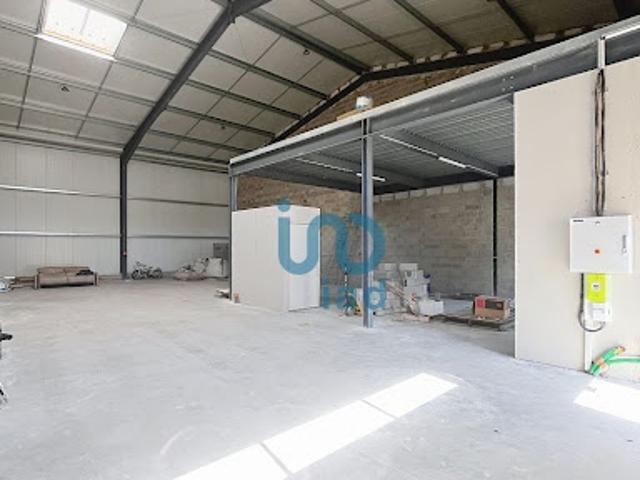 Local Commercial location à Melun, Pringy