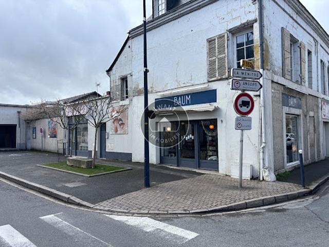 Local Commercial location à Saumur, Saulgé-l'hôpital