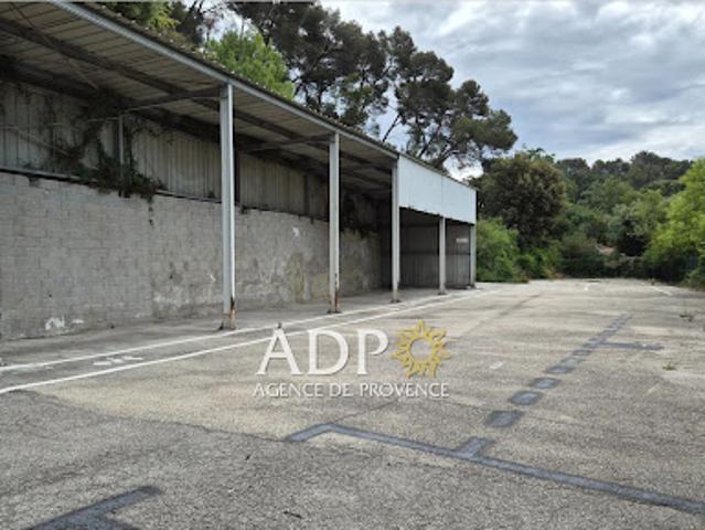 Local Commercial location à Grasse, La Roquette-sur-siagne