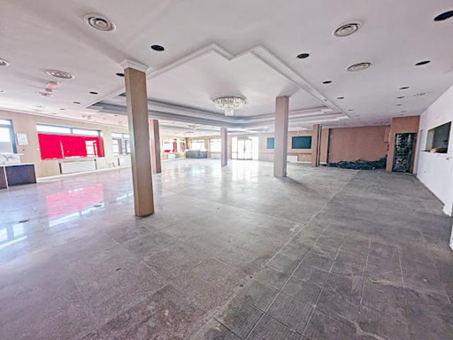 Local Commercial location à Montargis, Amilly