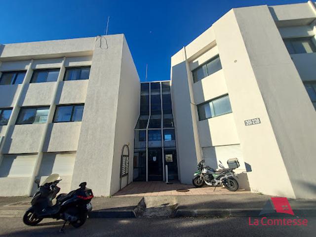 Local Commercial location à Aix-en-Provence, Les Pennes-mirabeau