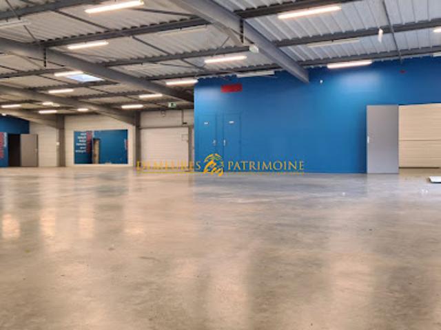 Local Commercial location à Angoulême, Champniers
