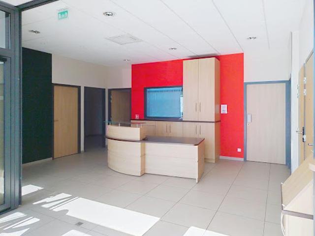 Local Commercial location à Clermont-Ferrand, Pont-du-château