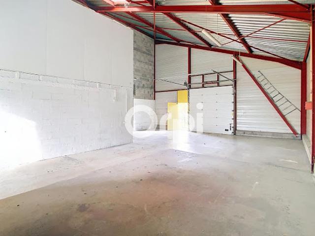 Local Commercial location à Périgueux, Boulazac