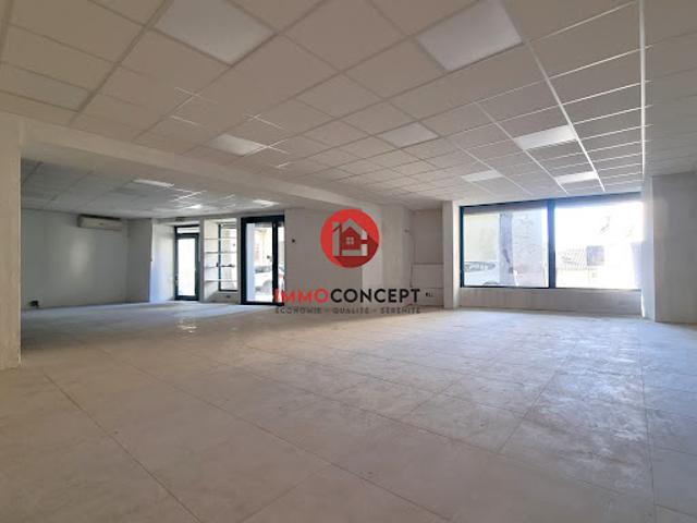 Local Commercial location à Nîmes, Laudun-l'ardoise