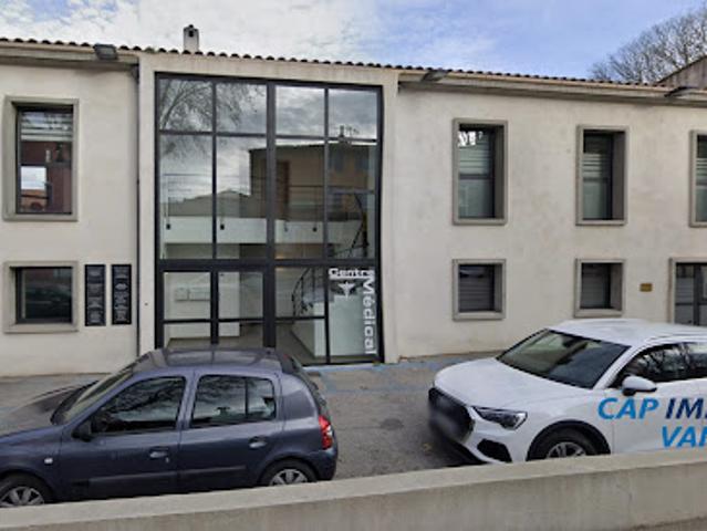 Local Commercial location à Arrondissement de Toulon, Le Beausset