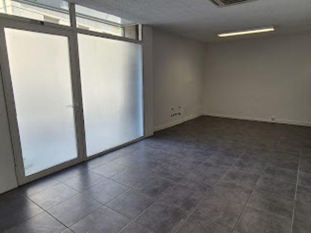 Local Commercial location à Arles