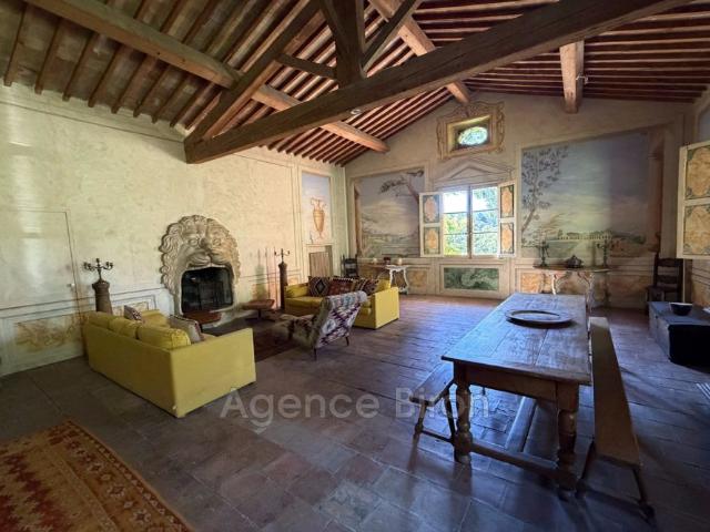 Maison location à Aix-en-Provence, Aix-en-provence
