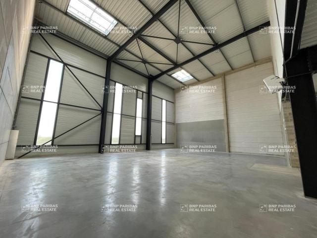 Local Commercial location à Palaiseau, Wissous