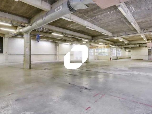 Local Commercial location à Saint-Denis, Aubervilliers