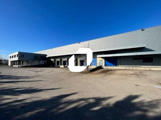 Local Commercial location à Bourg-en-Bresse, Miribel