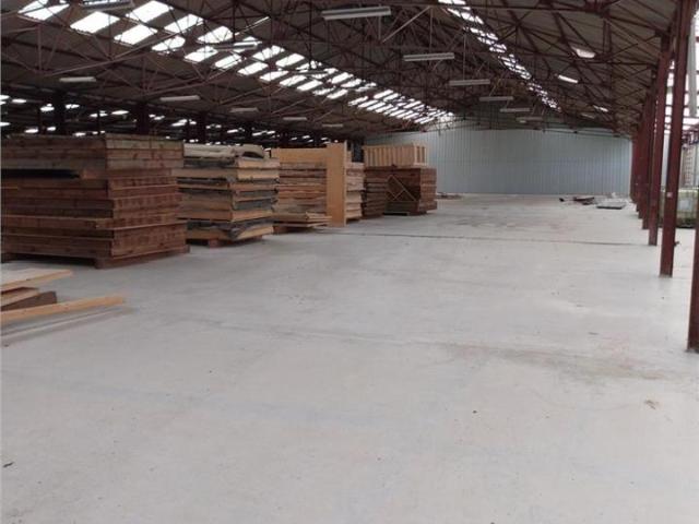 Local Commercial location à Neufchâteau, Liffol-le-grand