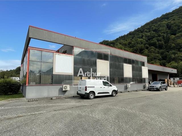 Local Commercial location à Grenoble, Saint-quentin-sur-isère