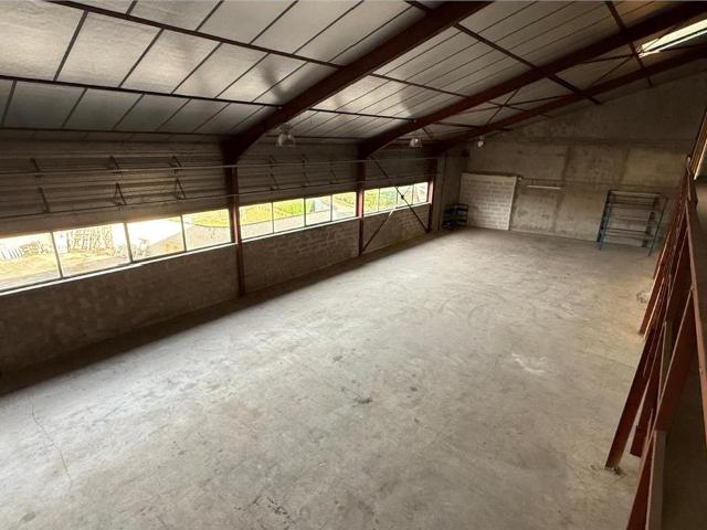 Local Commercial location à Bourg-en-Bresse, Bourg-en-bresse