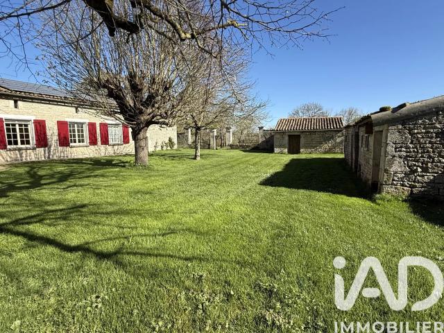 Maison vente à Niort, Luché-sur-brioux
