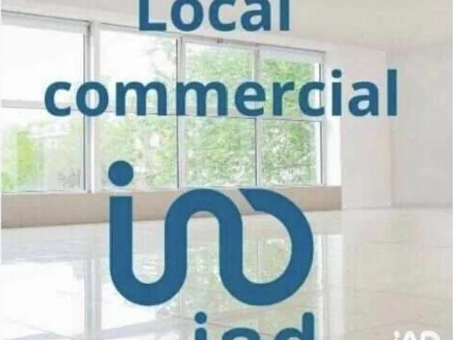 Local Commercial location à Senlis, Chantilly