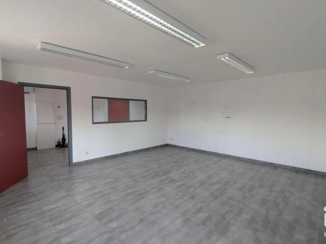 Local Commercial location à Béthune, Barlin
