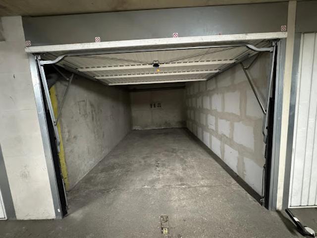 Garage location à Les Sept Chemins, Montreuil