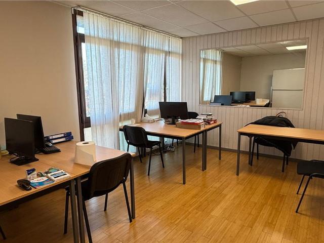 Bureau location à Technoparc, Saint-Genis-Pouilly
