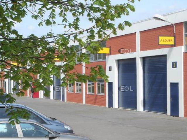 Local Commercial location à Le Raincy, Villepinte