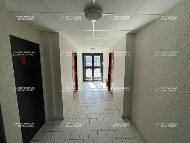 Bureau location à Besançon, École-Valentin