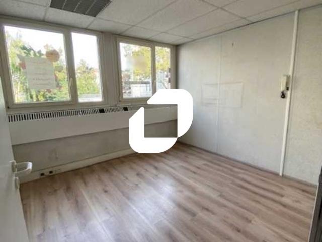 Bureau location à Quartier Centre-Ville / Corentin Celton / Les Varennes, Issy-les-Moulineaux