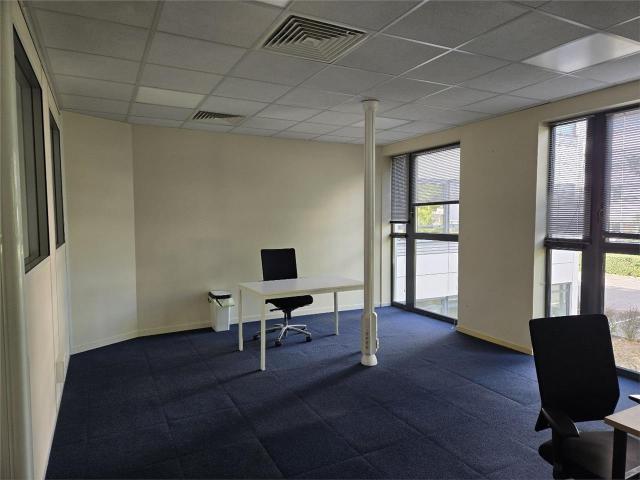 Bureau location à Douets Milletière, Tours