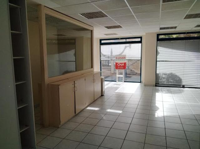 Bureau location à Sarlat-la-Canéda, Terrasson-lavilledieu