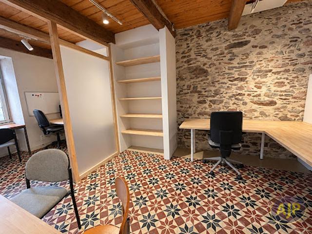 Bureau location à Saint-Philbert-de-Grand-Lieu, Loire-Atlantique