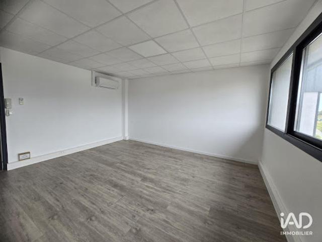Bureau location à Zone d'activités de Berlanne, Buros