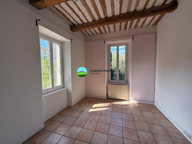 Bureau location à Carpentras, Pernes-les-fontaines