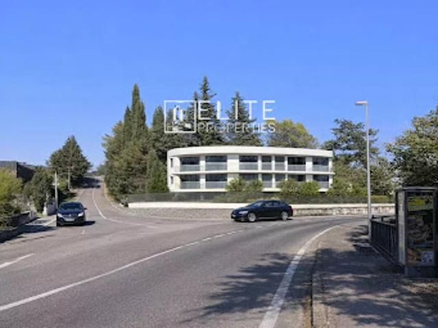 Local Commercial location à Grasse, Mouans-sartoux