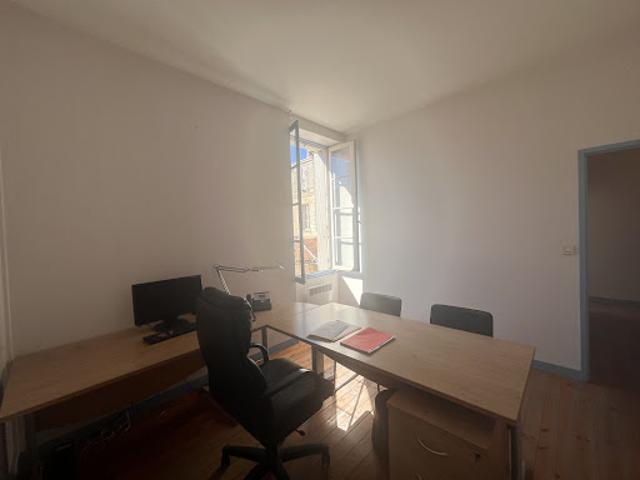Bureau location à Angoulême, Aignes-et-puypéroux