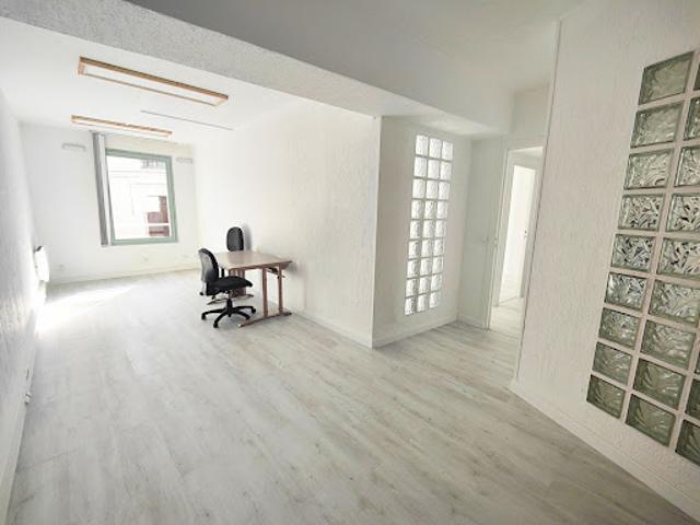 Bureau location à Melun, Vaux-le-pénil