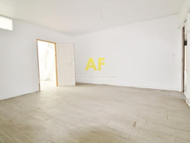 Bureau location à Arrondissement de Draguignan, Fréjus