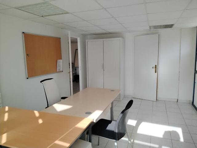 Bureau location à Sarlat-la-Canéda, Terrasson-lavilledieu