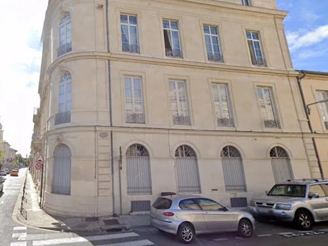 Bureau location à Nîmes