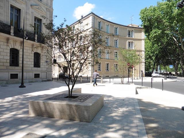 Bureau location à Nîmes