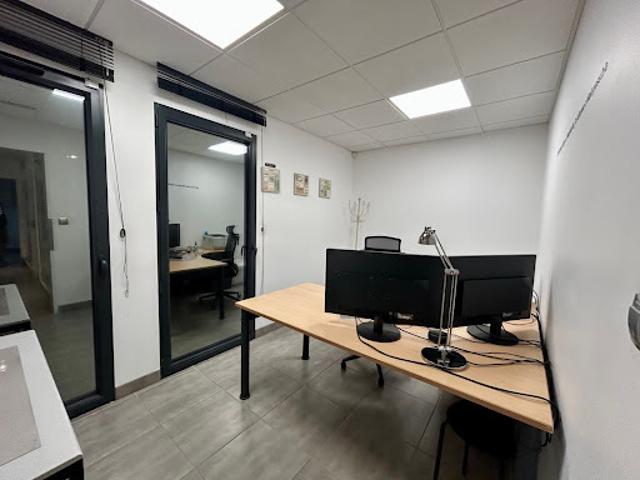 Bureau location à Apt, La Tour-d'aigues