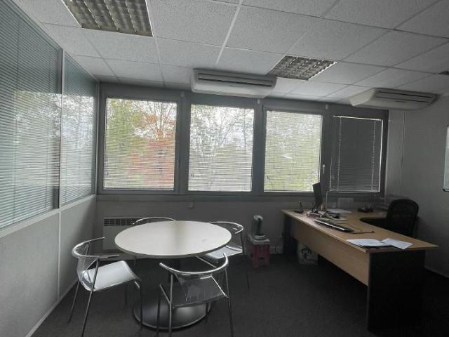 Bureau location à Bordeaux, Bruges