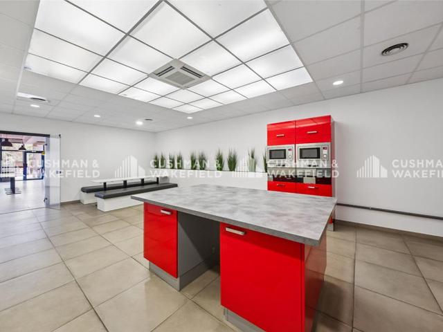 Bureau location à Zone industrielle des Paluds (ASL des Paluds), Aubagne