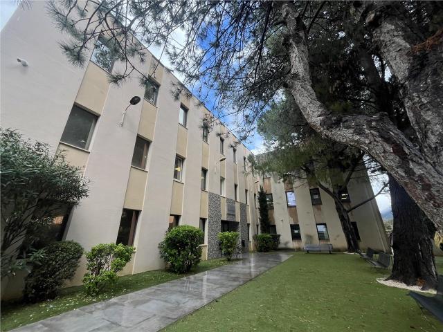 Bureau location à Zone industrielle des Paluds, Aubagne