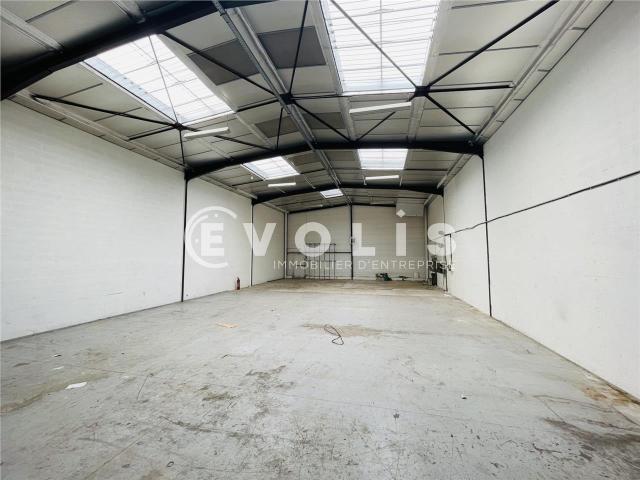 Local Commercial location à Torcy, Pontault-combault