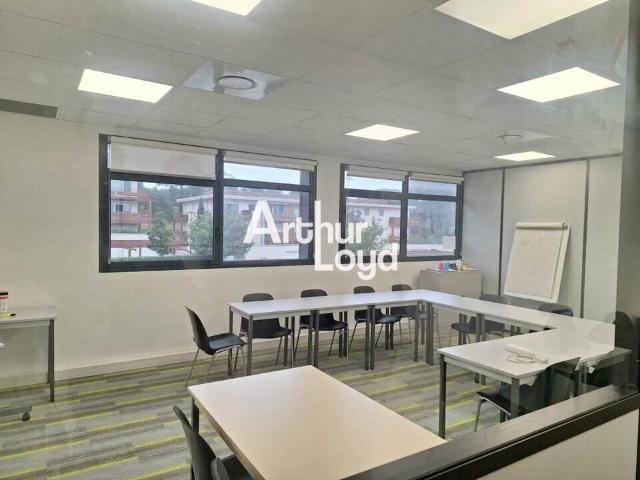 Bureau location à Arrondissement de Draguignan, Fréjus