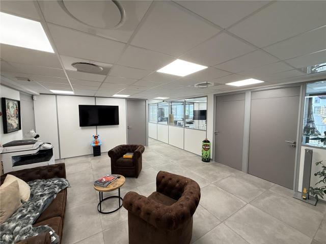 Bureau location à Arrondissement de Draguignan, Fréjus