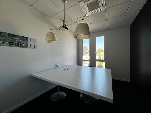 Bureau location à Bordeaux, Mérignac