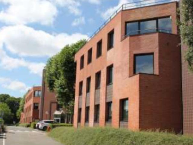 Bureau vente à Versailles, Montigny-le-bretonneux
