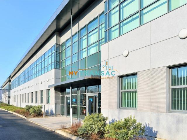Local Commercial location à Bobigny, Noisy-le-sec